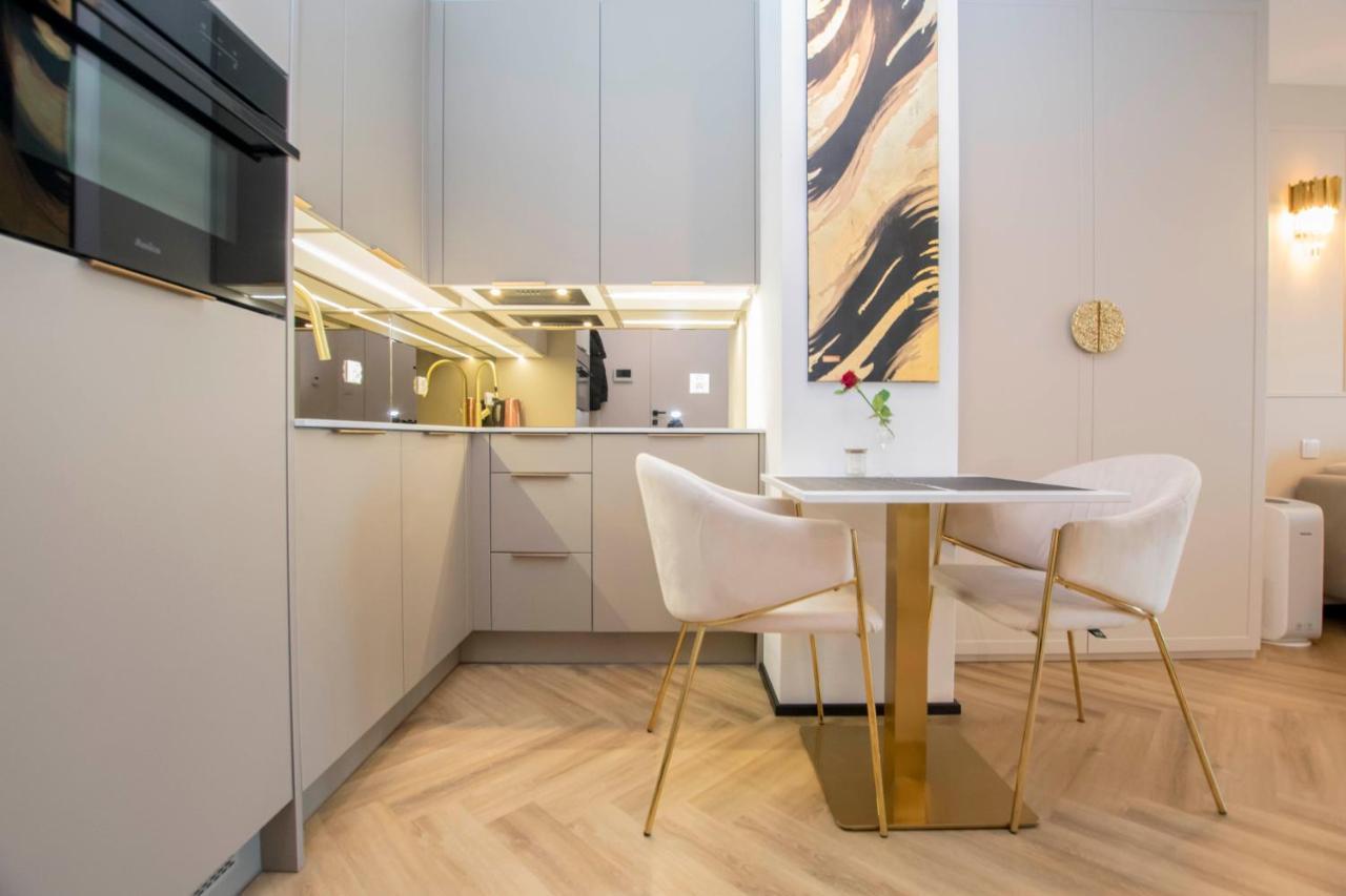 Lux Stays By Torres At K39 克拉科夫 外观 照片