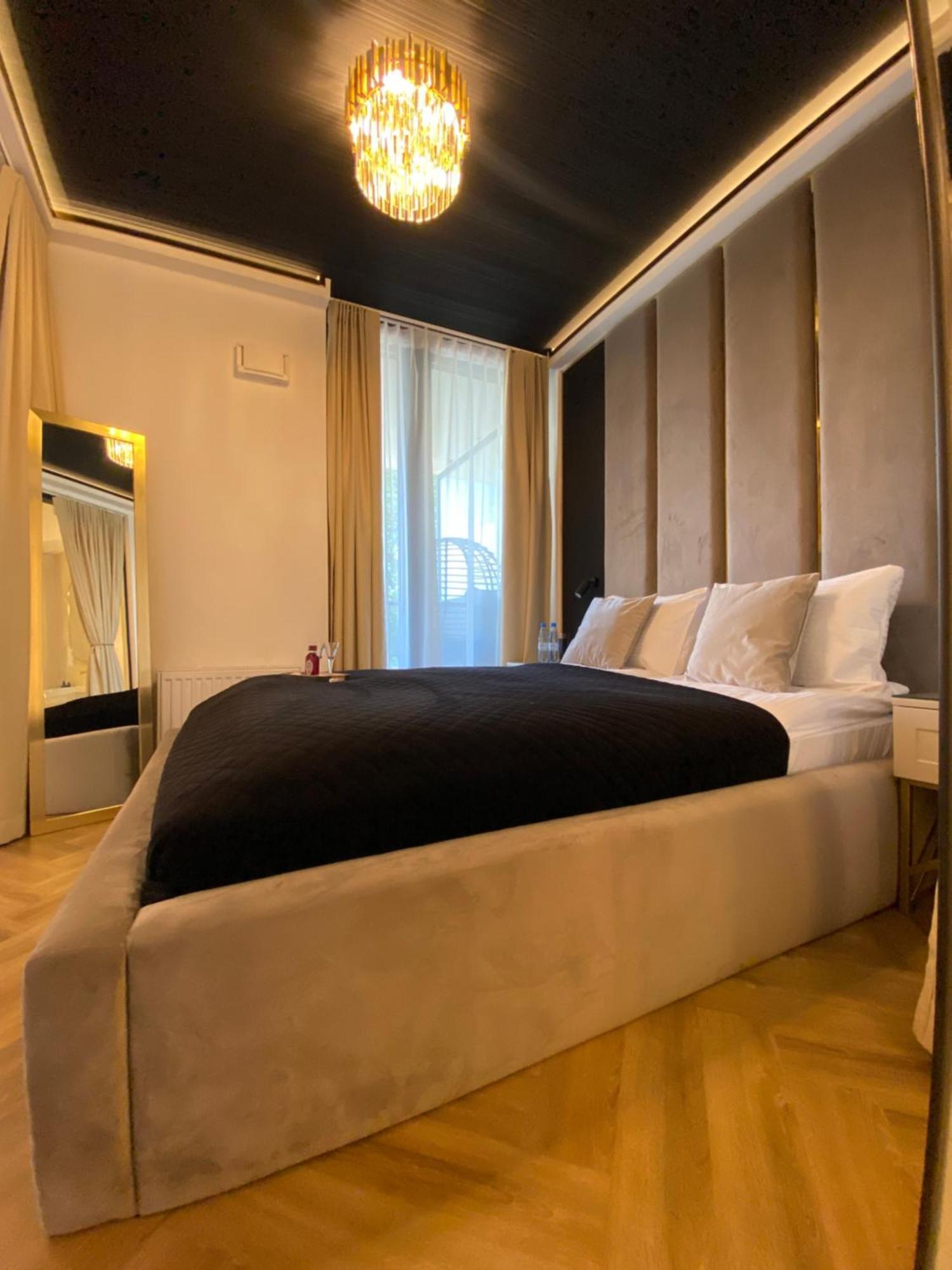 Lux Stays By Torres At K39 克拉科夫 外观 照片